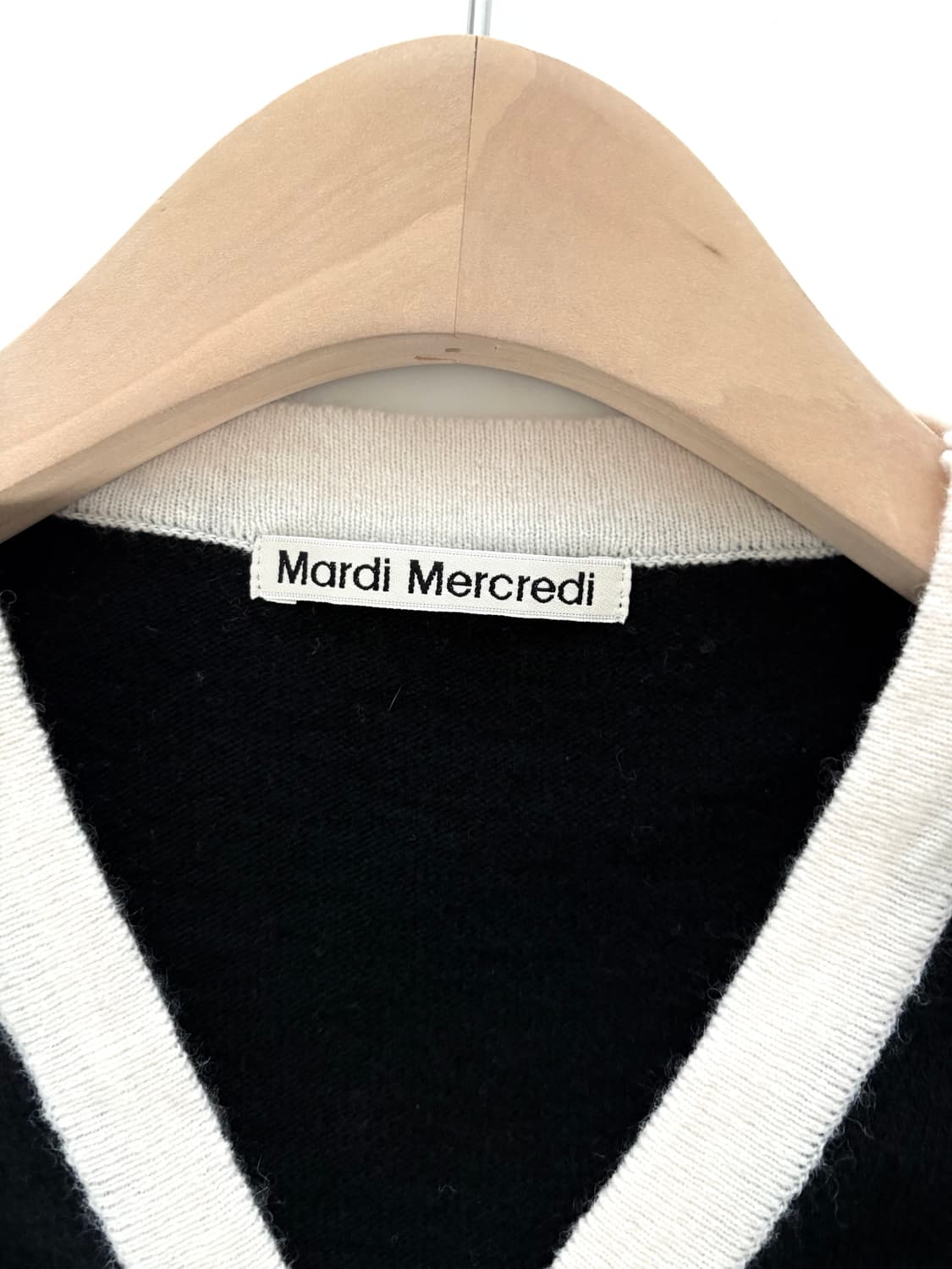 Mardi Mercredi 마르디 메크르디 하트 버튼 배색 크롭 가디건 상품이미지7