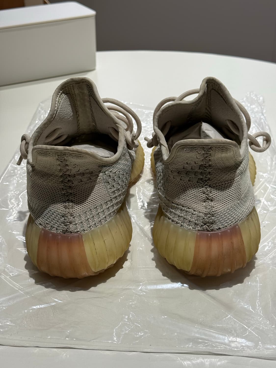 아디다스 이지부스트 350 v2 라이트 상품이미지3