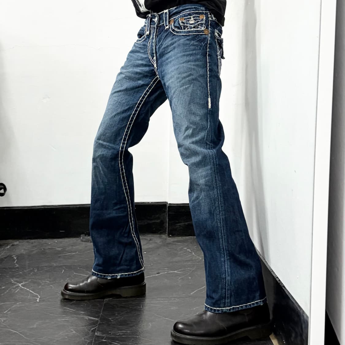 트루릴리전 부츠컷 데님 팬츠 상품이미지2