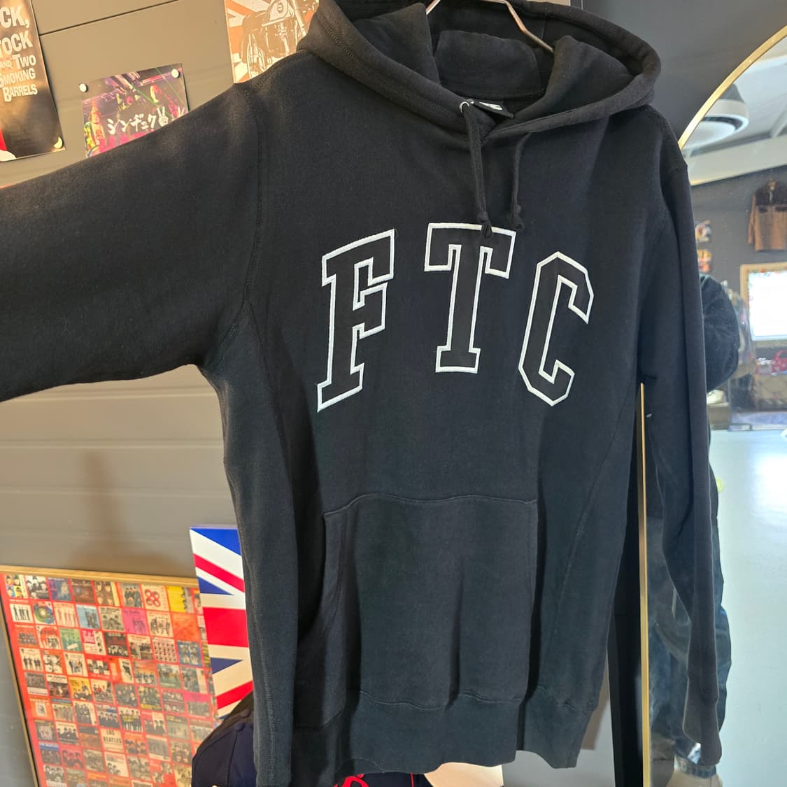 FTC 후드티 블랙 아치로고 자수 오버핏 스트릿 후디 상품이미지4