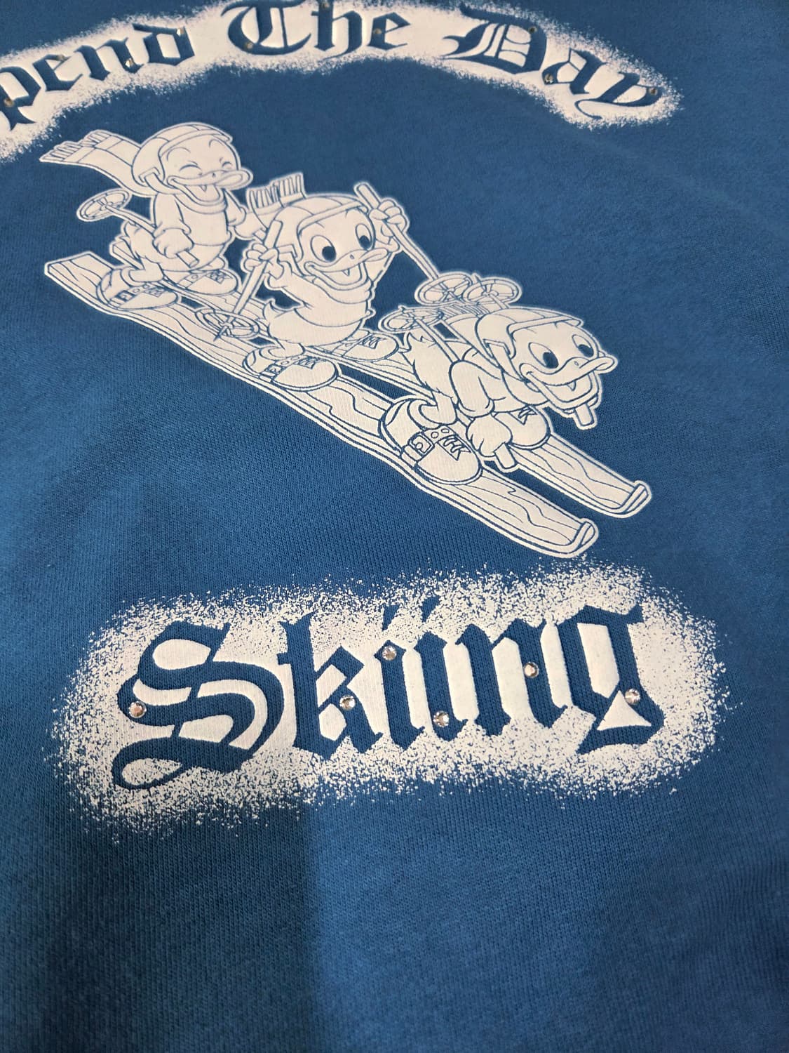 로베 디즈니 콜라보레이션 스카이 블루 맨투맨 상품이미지5