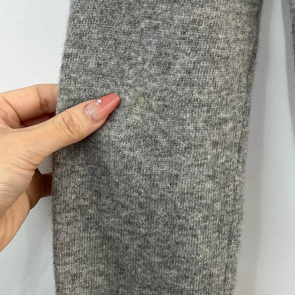 꼼데가르송 플레이 블랙 하트 그레이 울 가디건 상품이미지6