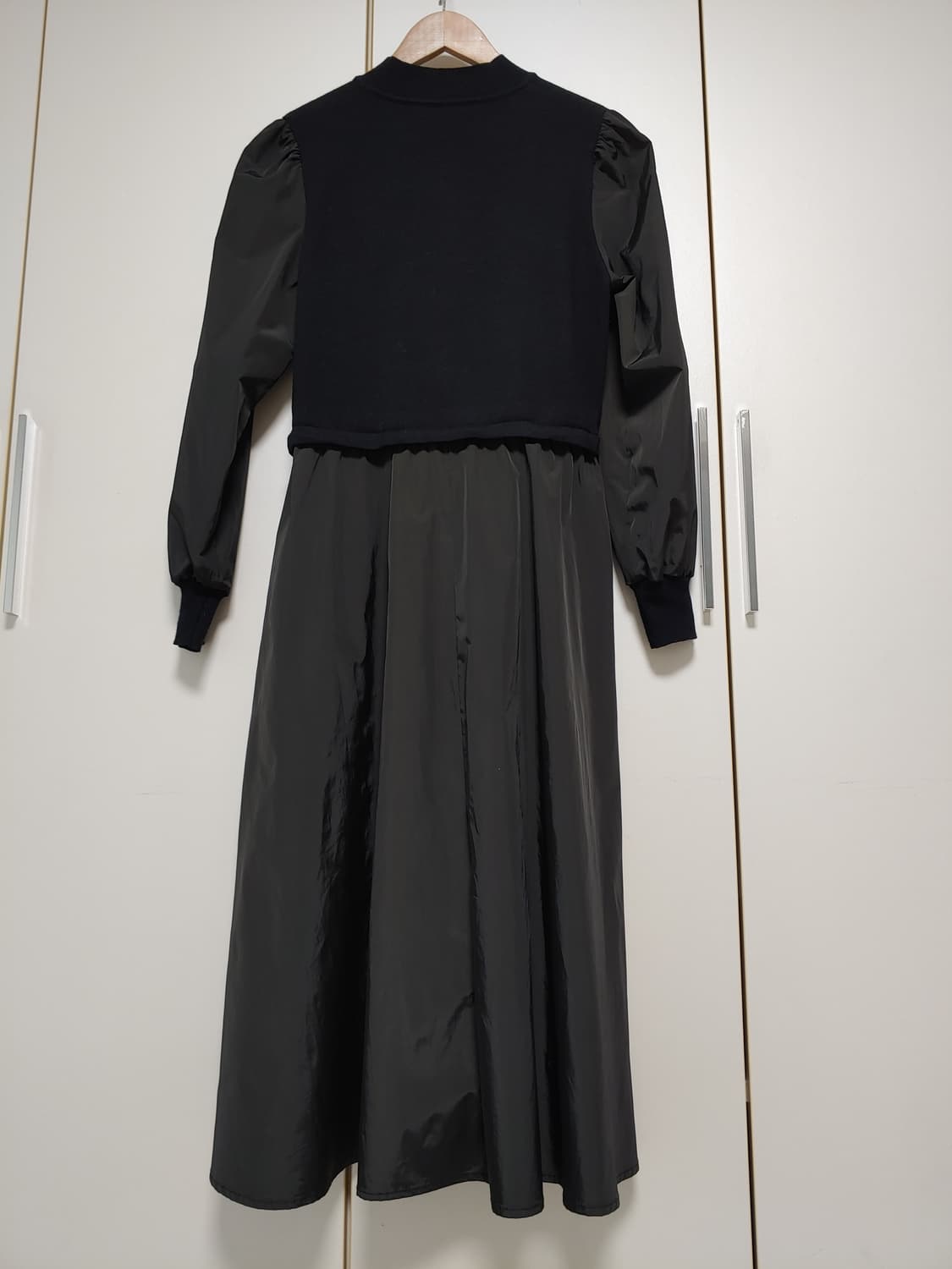 부루앤쥬디 24년 롱 블랙 원피스 상품이미지7