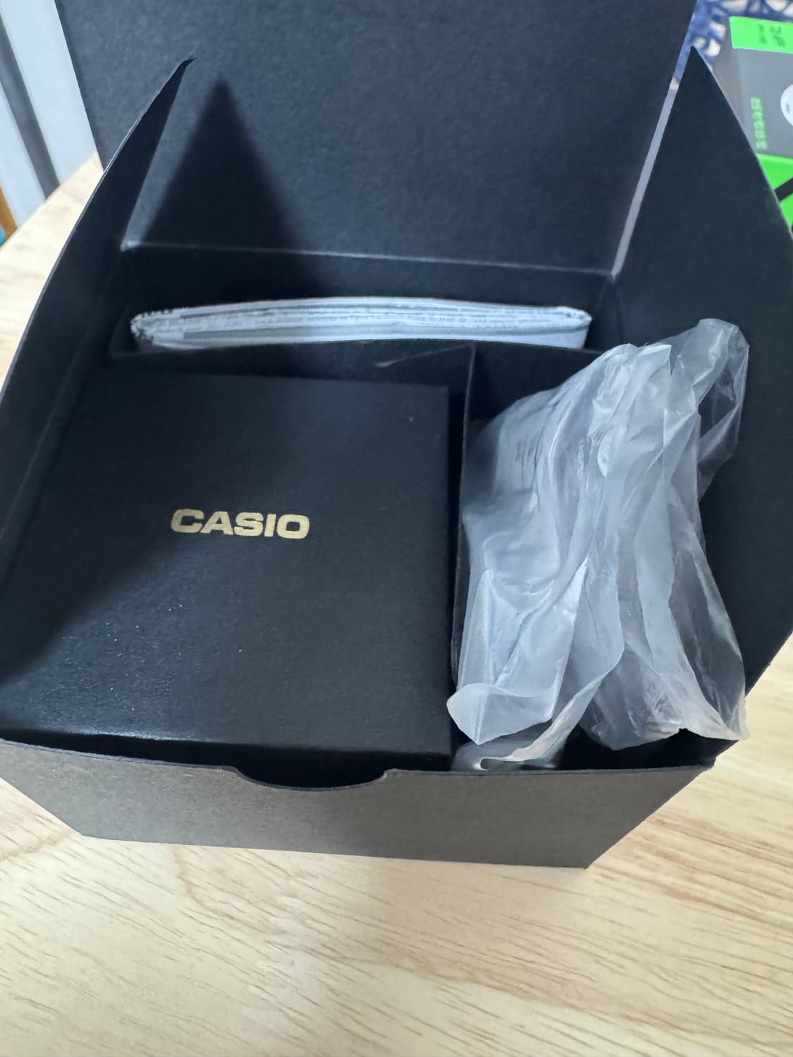 카시오 50주년 기념 링 타입 시계(한정판) CRW-001-1 상품이미지4