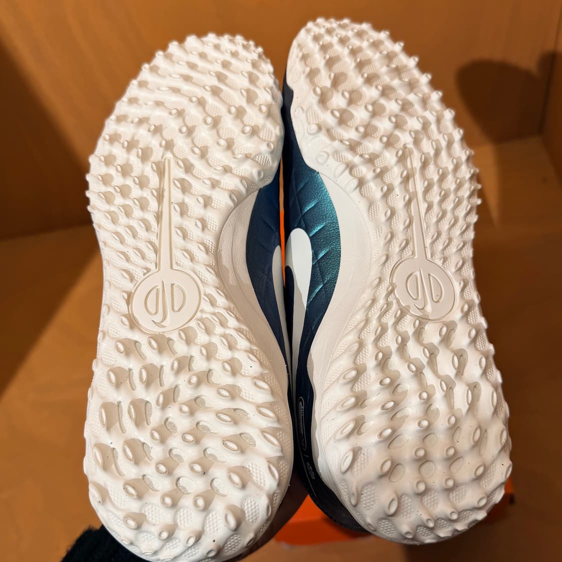 새상품)나이키 티엠포 레전드 30주년 풋살화 260 상품이미지7