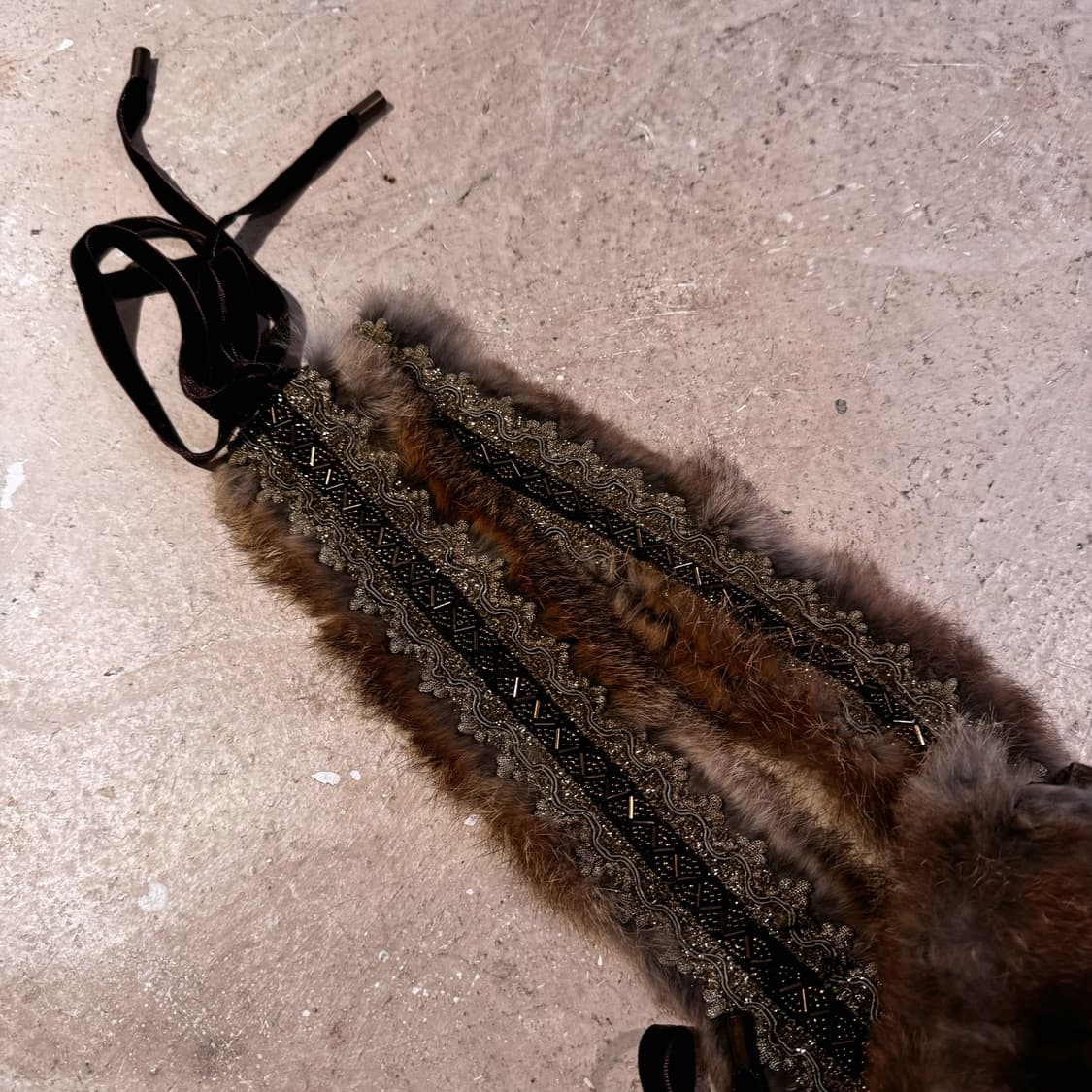 래빗퍼 벨트백 상품이미지3