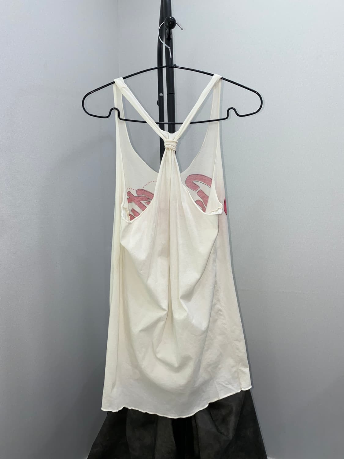 Typography Twisted Strap Tank Top 상품이미지4