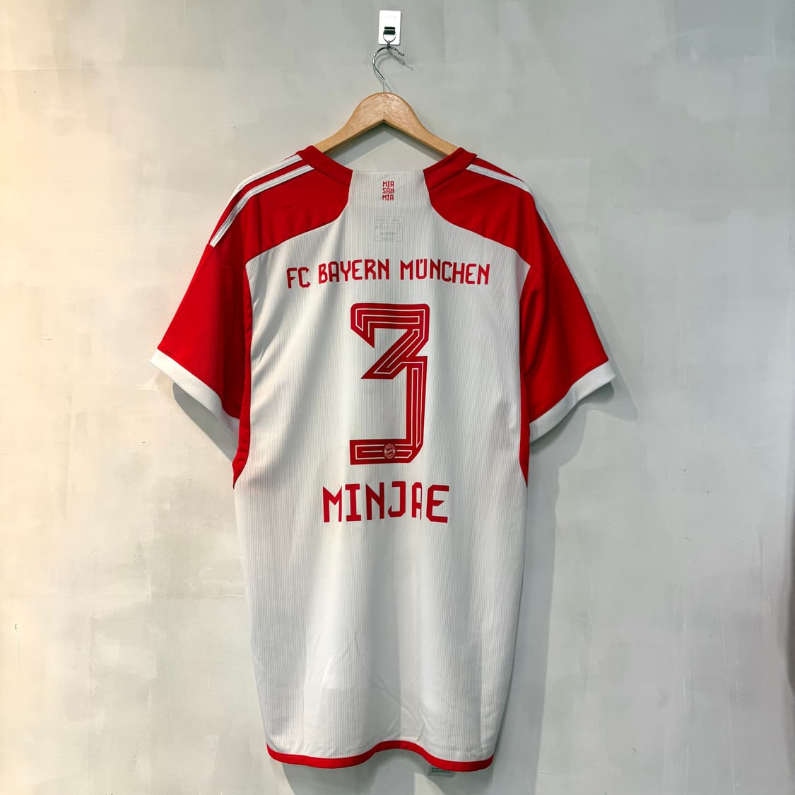 아디다스 바이에른 뮌헨 김민재 슬림핏 유니폼 상품이미지5
