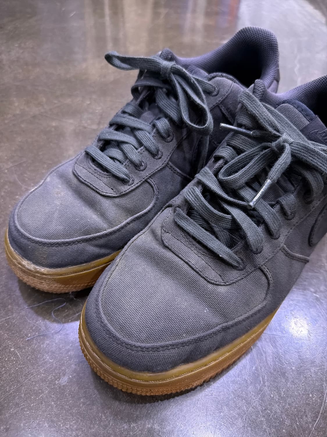 나이키 에어포스1 07 로우 캔버스 그레이 블랙 검솔 270 상품이미지3