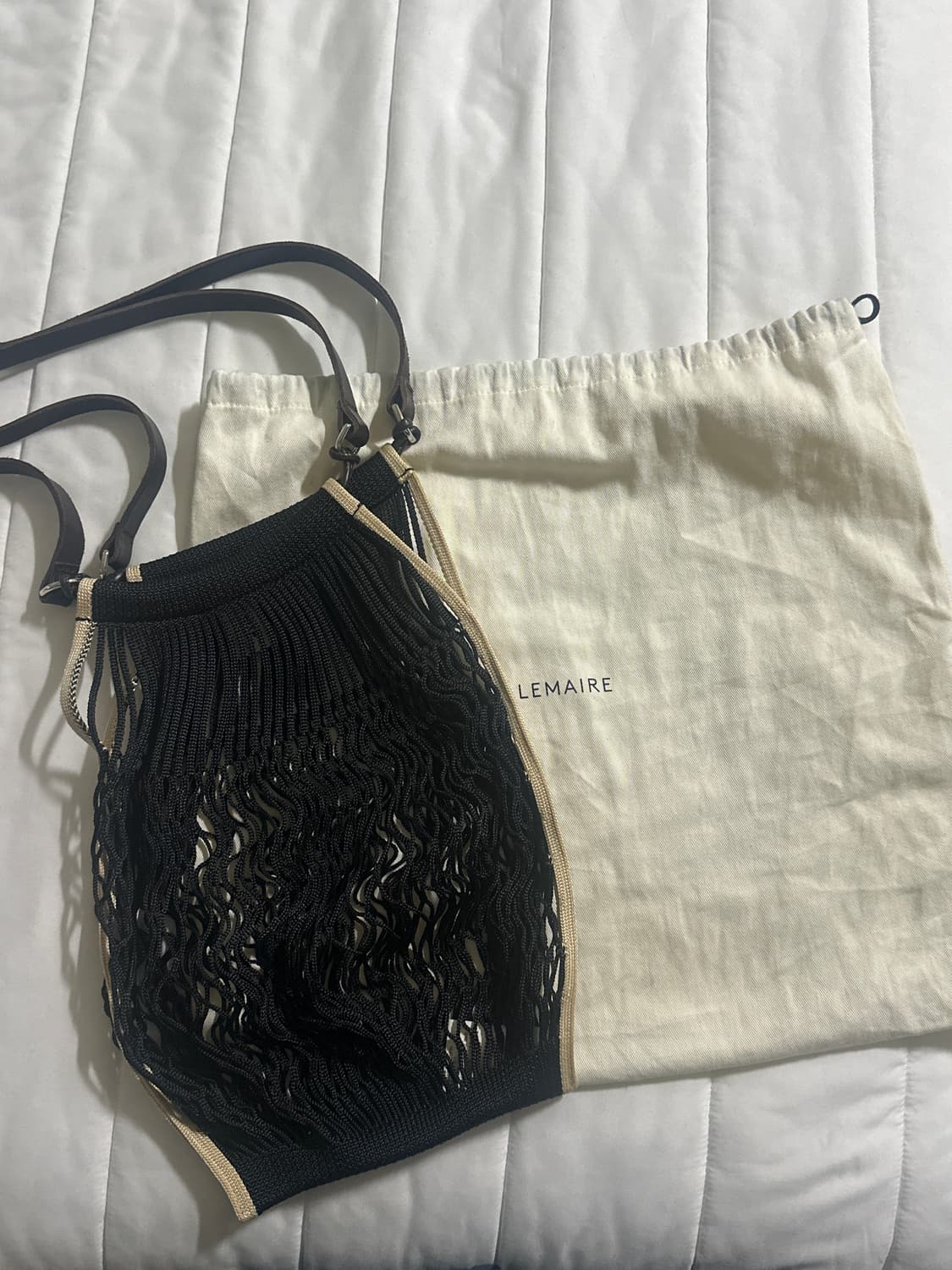르메르 필트백 (블랙) 미디움 상품이미지1