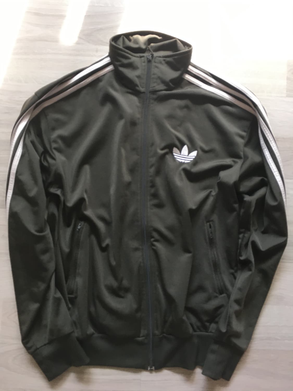 아디다스 올리브 카키 구파이어드 져지 상품이미지1