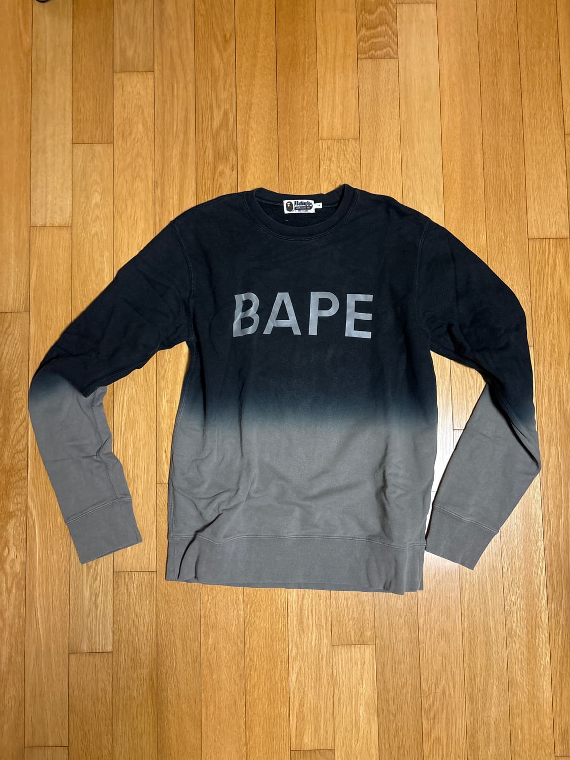 베이프 맨투맨 L 상품이미지1