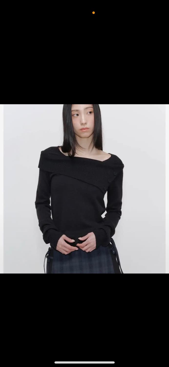 미세키서울 오블리크 라인 버튼 니트 블랙 새상품 하츠투하츠 착용 상품이미지1