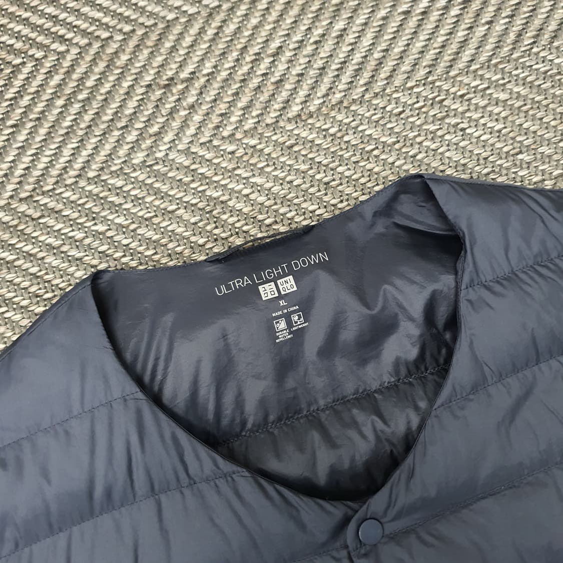 유니클로 오리털 경량패딩 남자105 상품이미지2