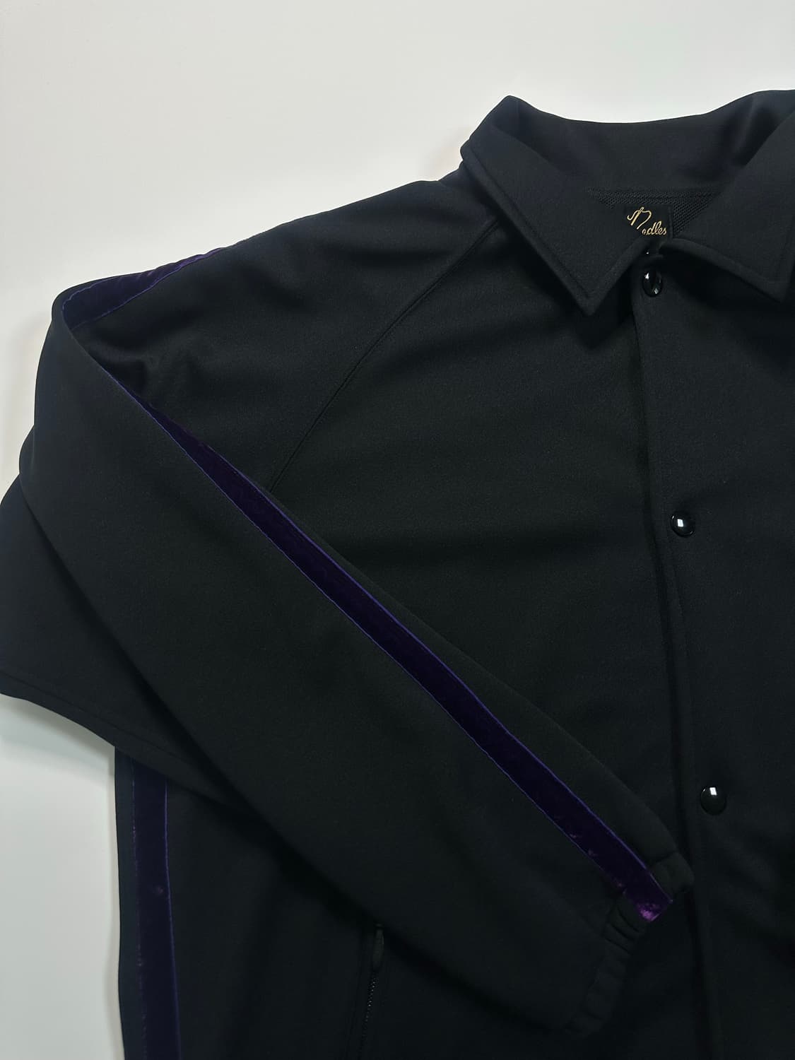 니들스 블랙 코치자켓 상품이미지2