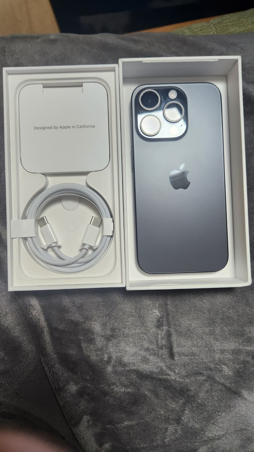 아이폰 15프로 블랙 128기가 상품이미지1