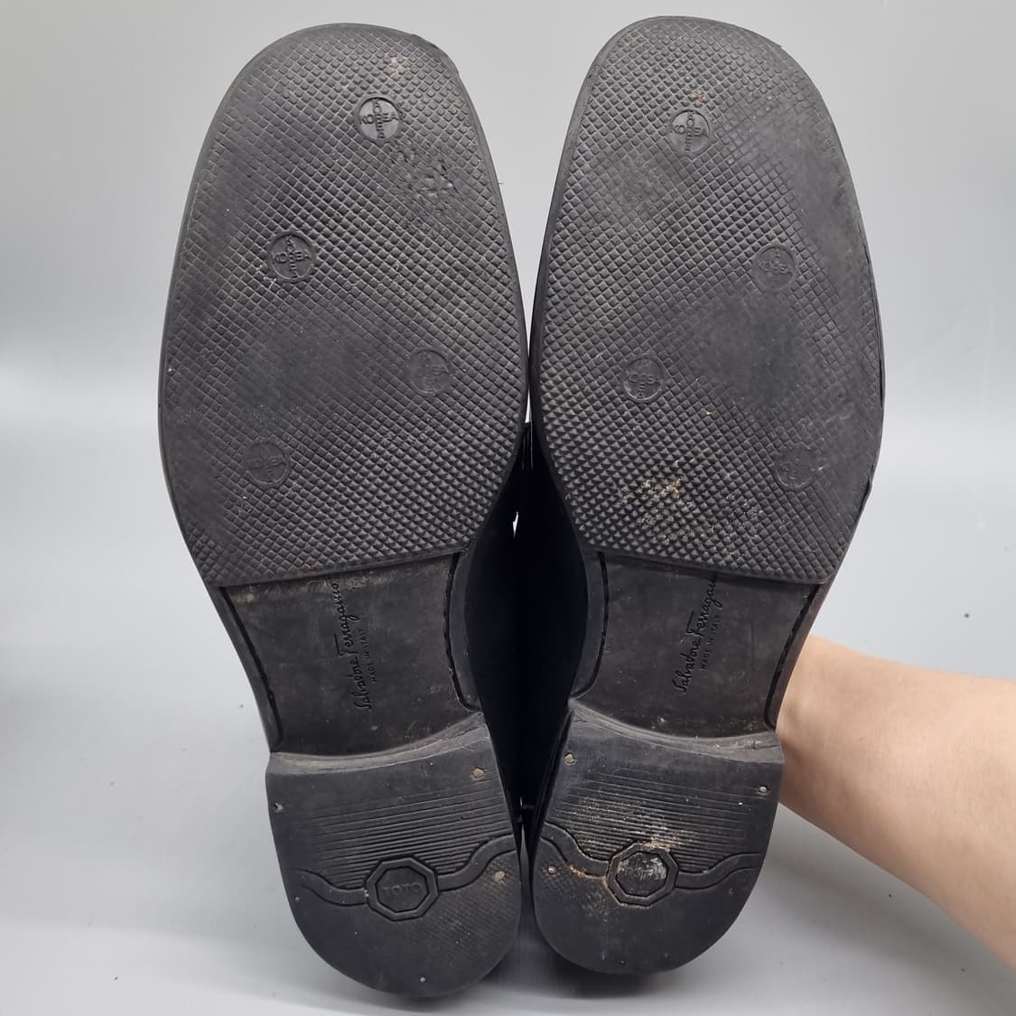 페라가모 남성로퍼270 상품이미지3