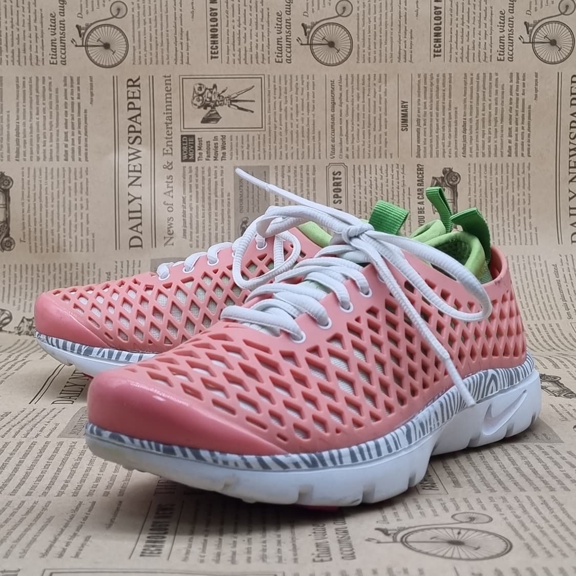 나이키 니주버네이트 여성운동화230  상품이미지1