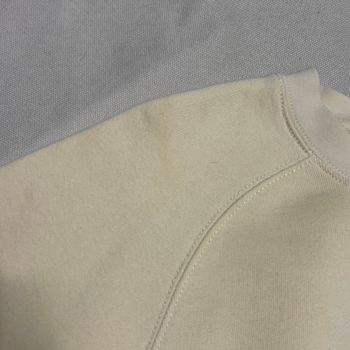 아미 아이보리 맨투맨 상품이미지7