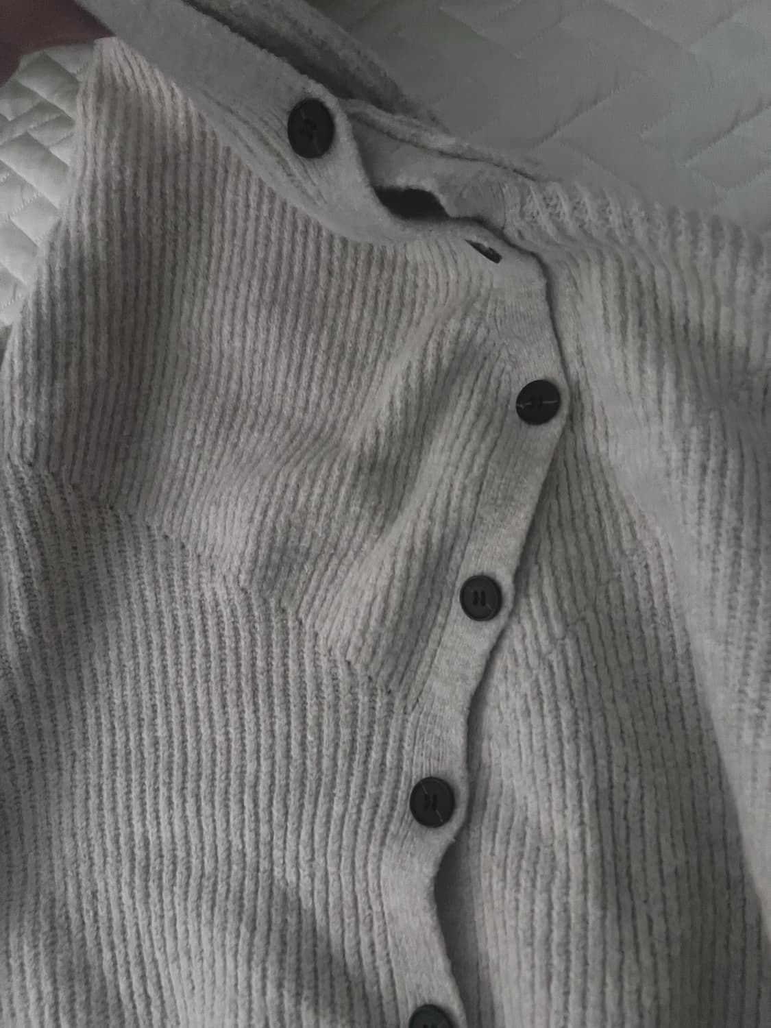 목폴라 단추 포인트 니트 상품이미지2