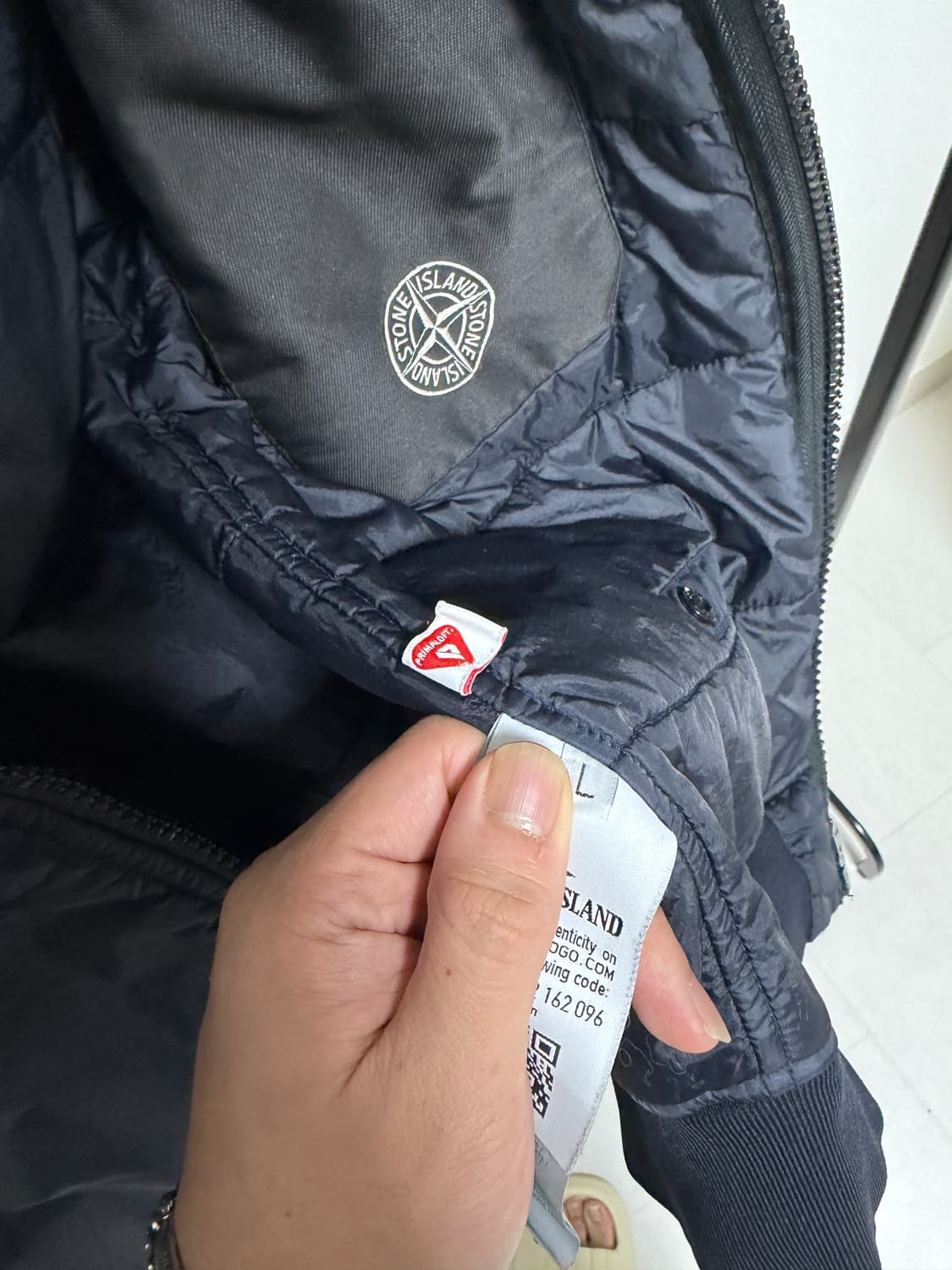 [ L ] 스톤아일랜드 크링클랩스 프리마로프트 경량패딩 상품이미지3