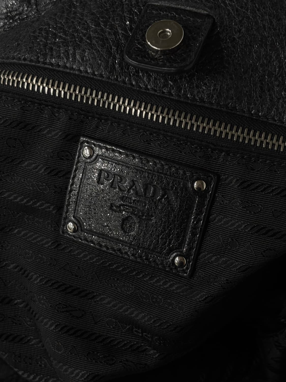 프라다 레더 숄더백 상품이미지9