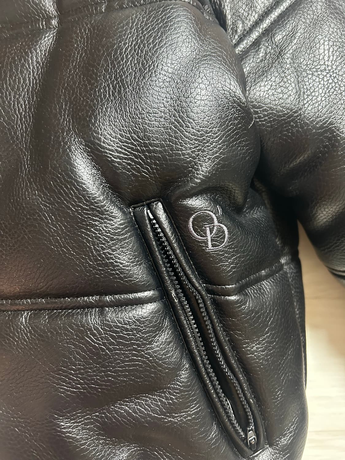 오도어 레더 패딩 상품이미지3