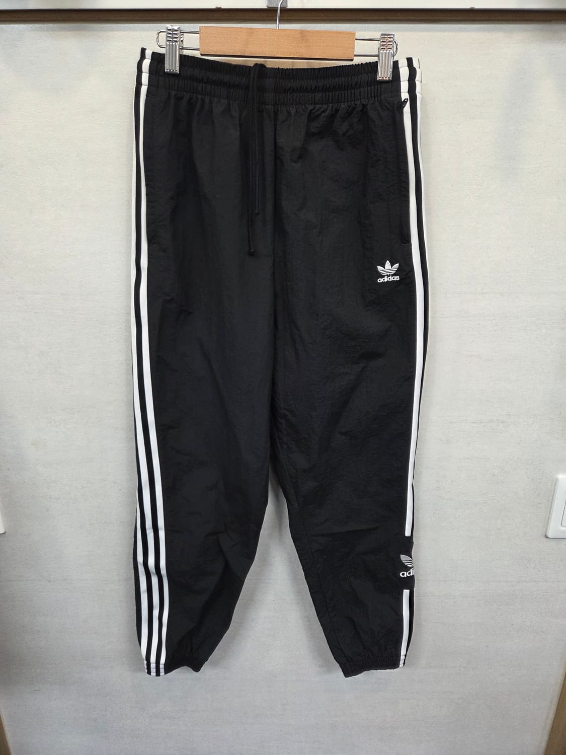 아디다스 락업 우븐 트랙팬츠 M 상품이미지1