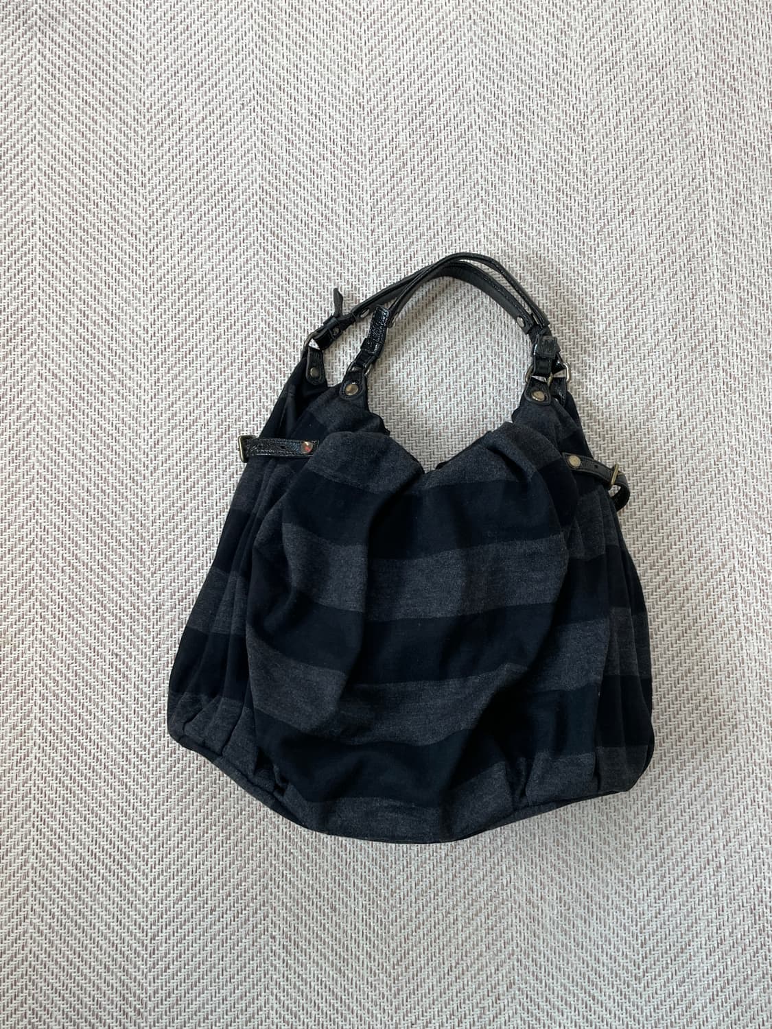 레갈로 도쿄 스트라이프 개더 토트백 J03878 상품이미지1