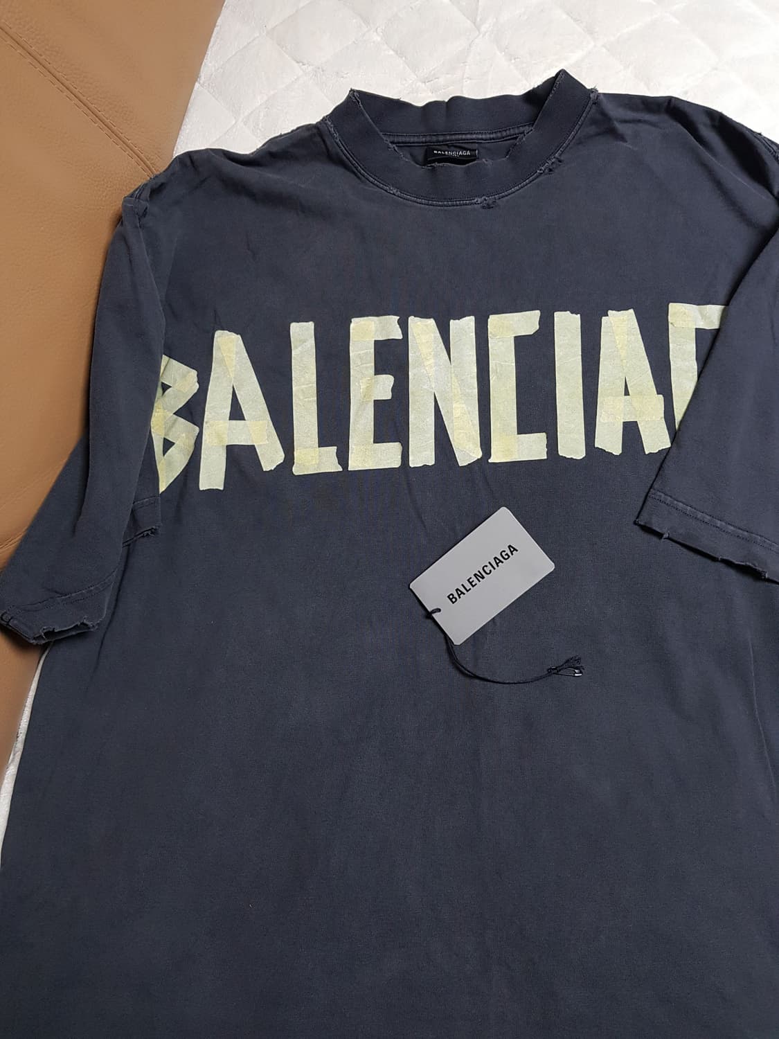 발렌시아가 테이프 반팔 티셔츠 상품이미지1