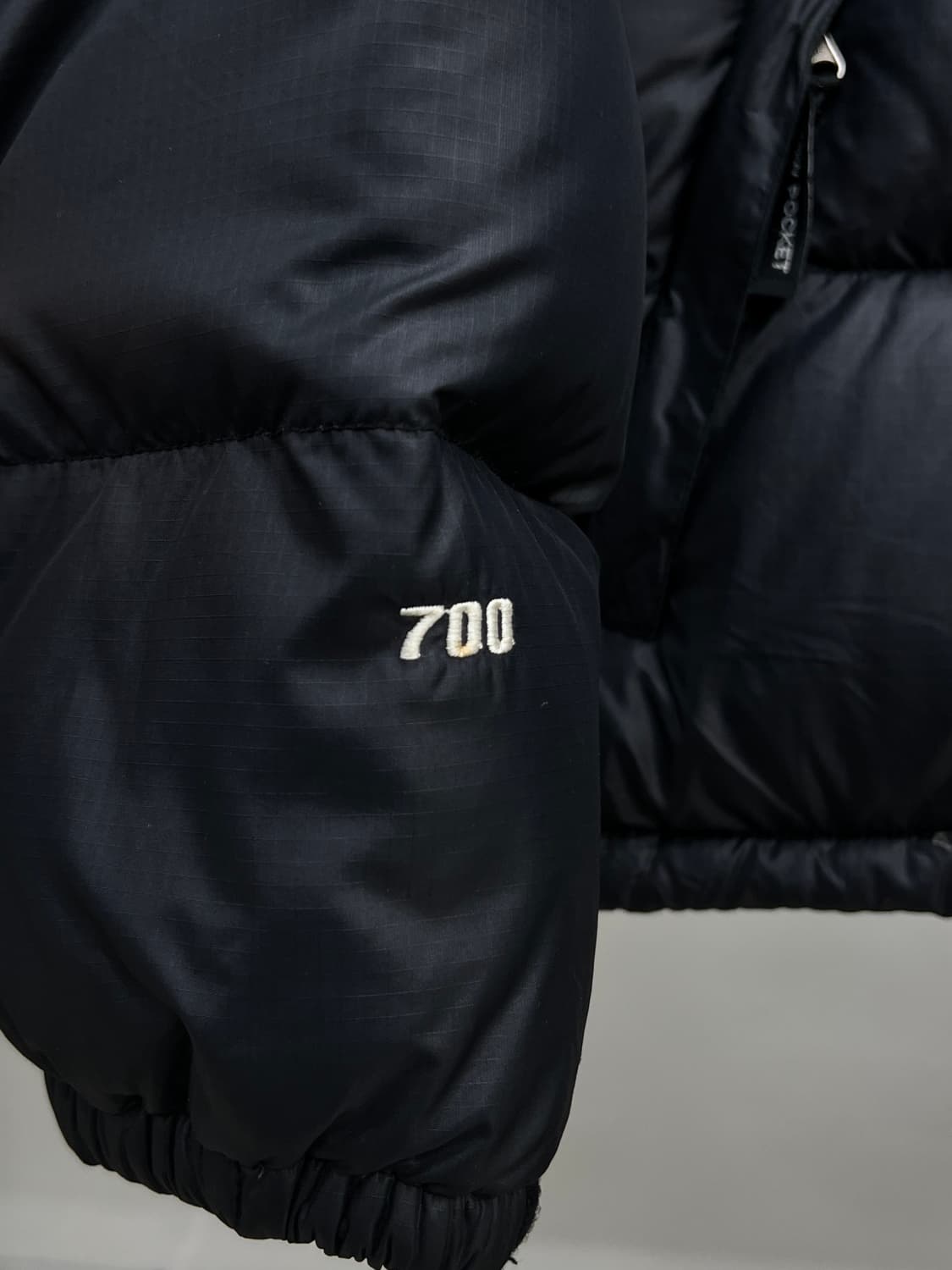 노스페이스 700 블랙 눕시 패딩 상품이미지3