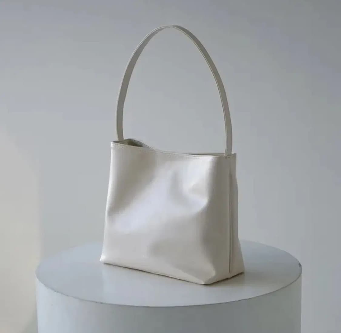 에크릿 four pocket bag 숄더백 아이보리 상품이미지1