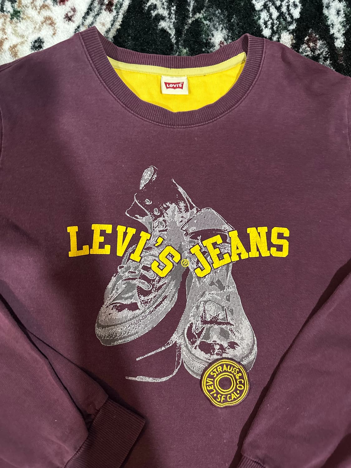 리바이스 버건디 프린팅 패치 스웻셔츠 상품이미지2