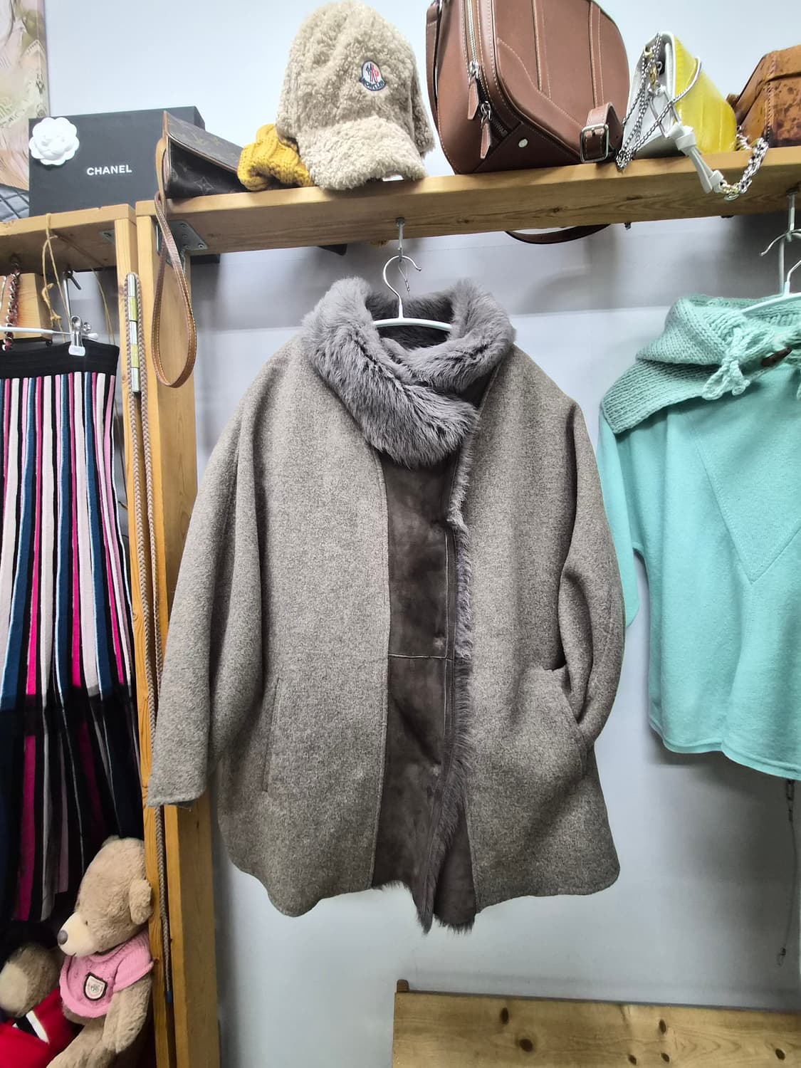 벨라디터치 캐시미어  무스탕 하프 코트 상품이미지1