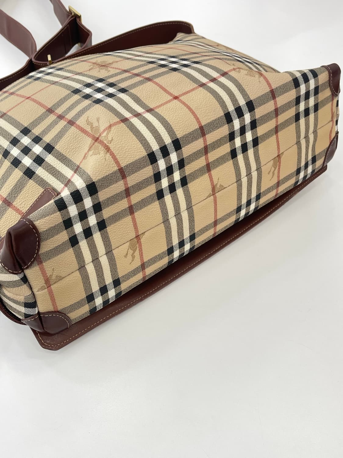 버버리 노바체크 메신저백 (한국 명품 감정서 동봉) 상품이미지5