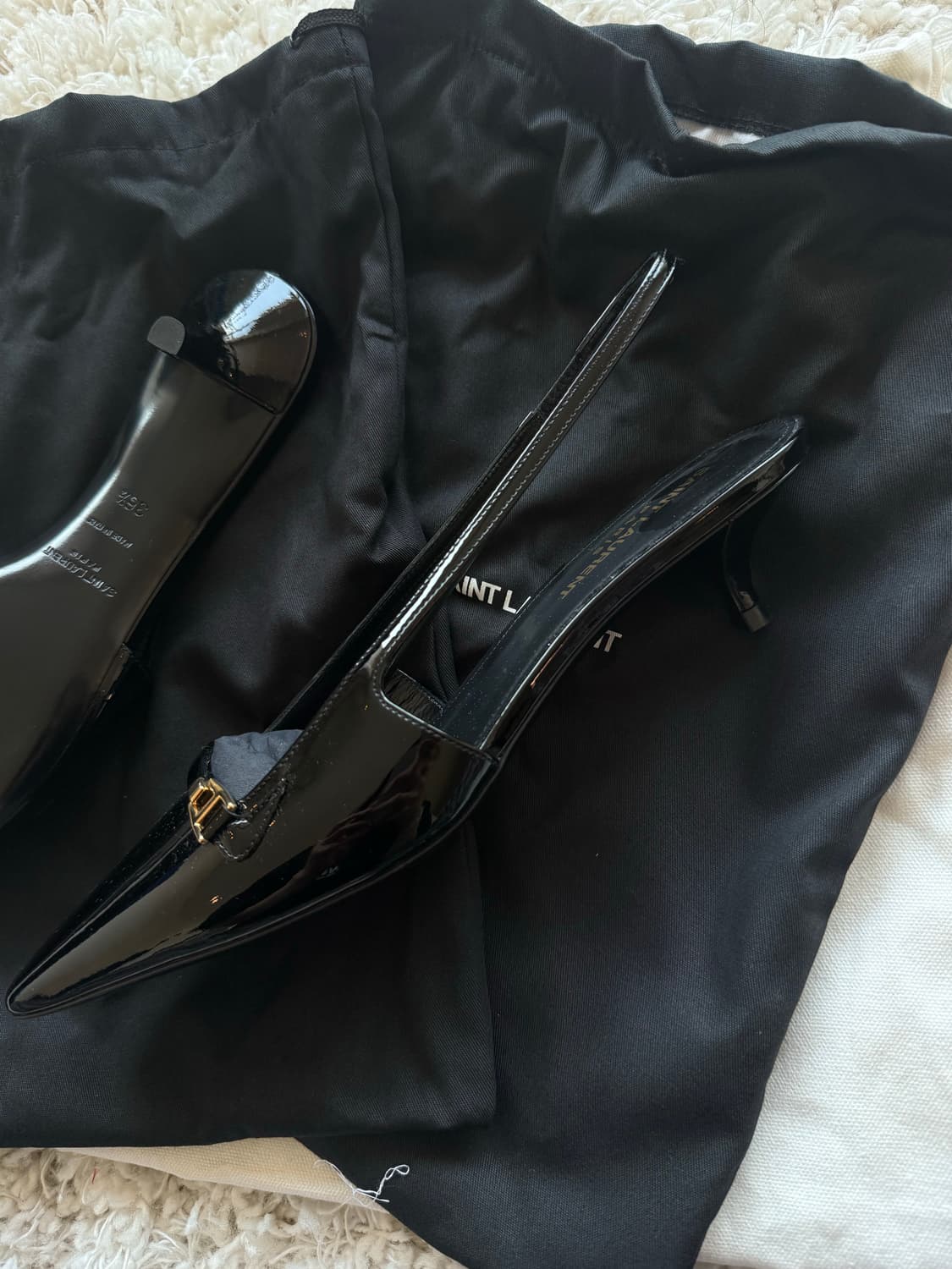 생로랑 블랙 페이던트 슬링백 힐 상품이미지4