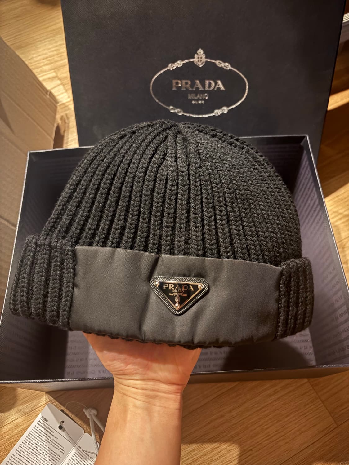 프라다 리나일론 비니 상품이미지2