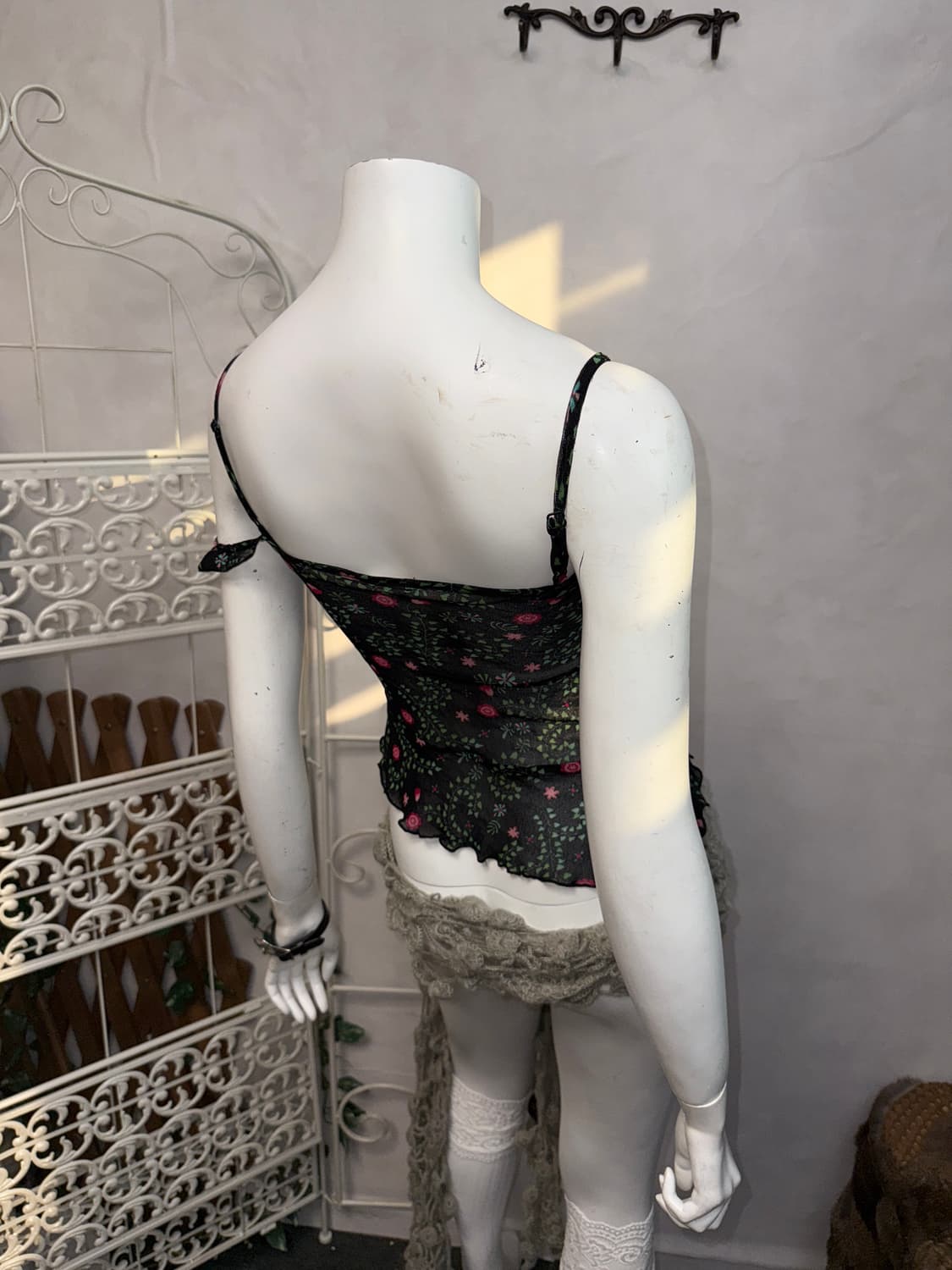 KOOKAï black fairy floral unbal 슬리브리스 상품이미지7