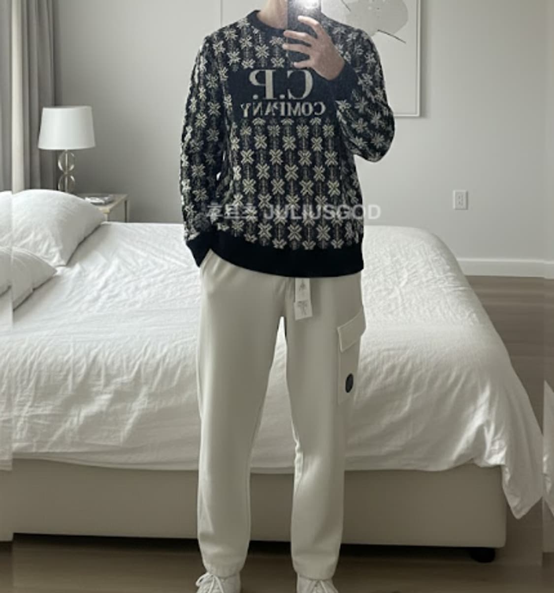 [L/새제품] CP COMPANY 씨피컴퍼니 웜 새틴 그레이 렌즈 팬츠 상품이미지6