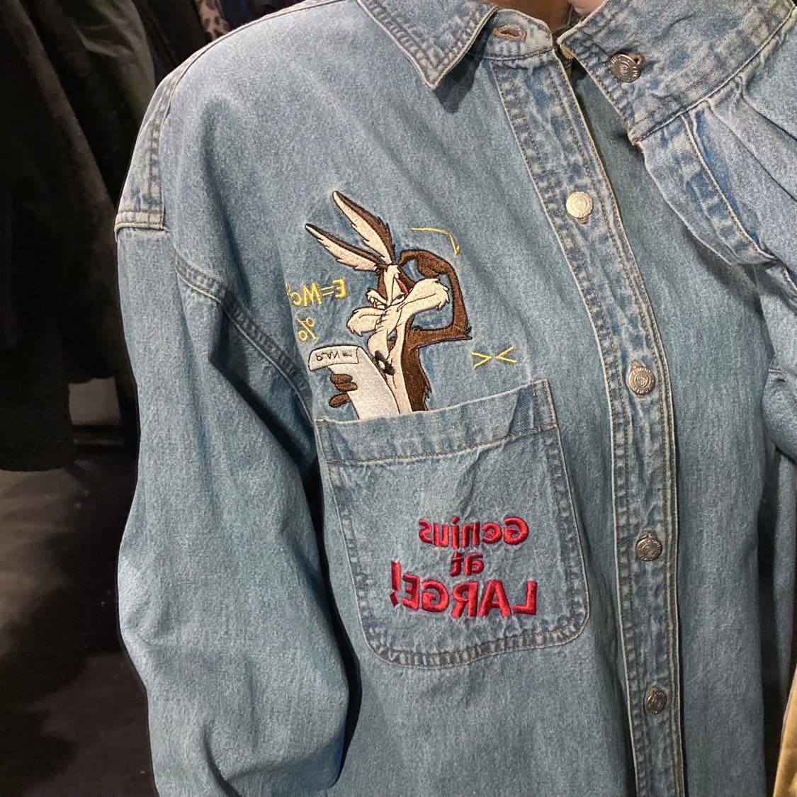 [IM] 90s 워너브로스 루니툰즈 자수 데님 셔츠 상품이미지5