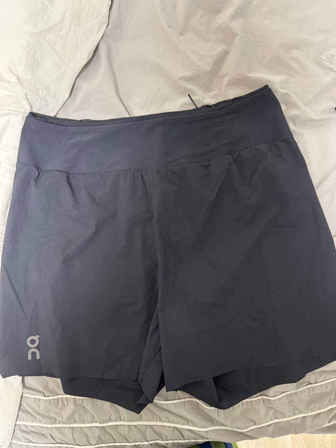 온러닝 울트라숏츠 m사이즈 상품이미지1