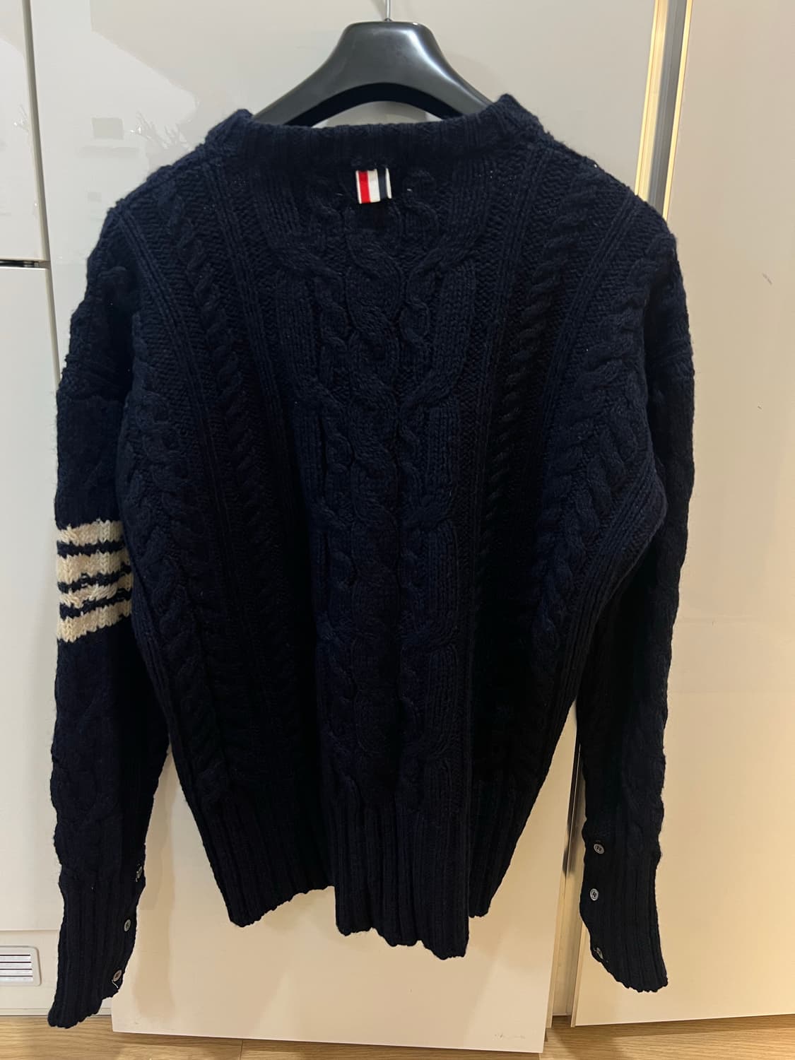 톰브라운 케이블 스웨터 네이비 4사이즈 (새상품급) 상품이미지2
