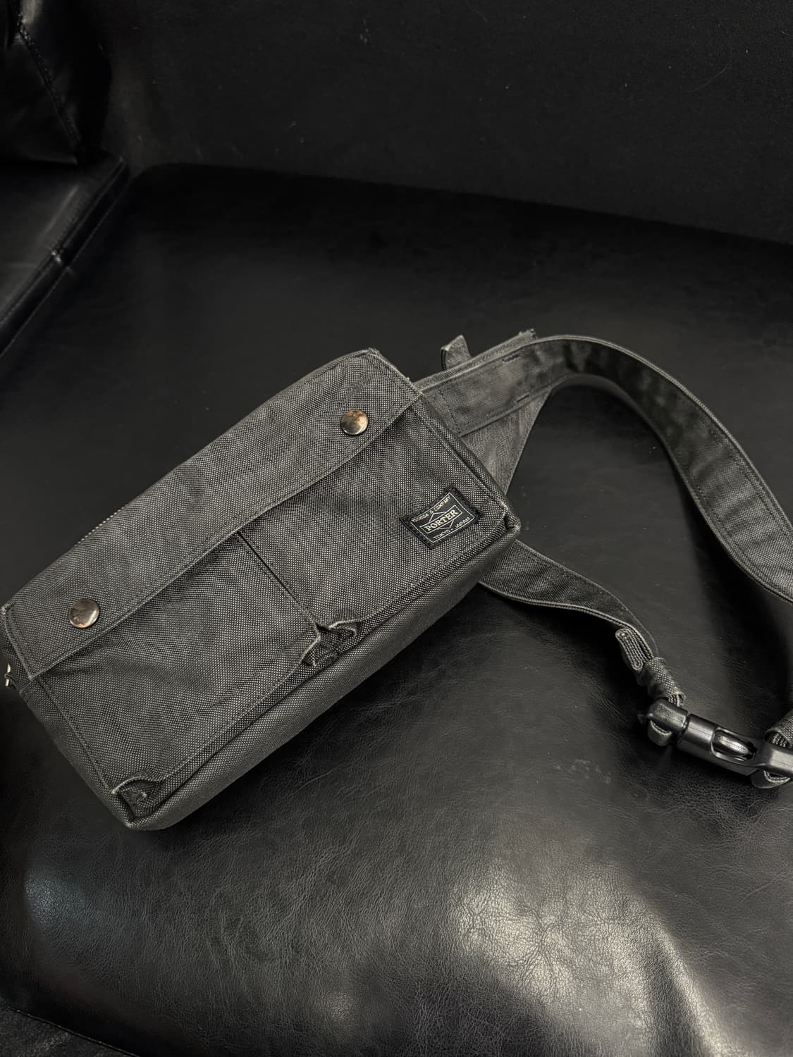 요시다 포터 웨이스트 백 힙색 스모키 차콜블랙 상품이미지9