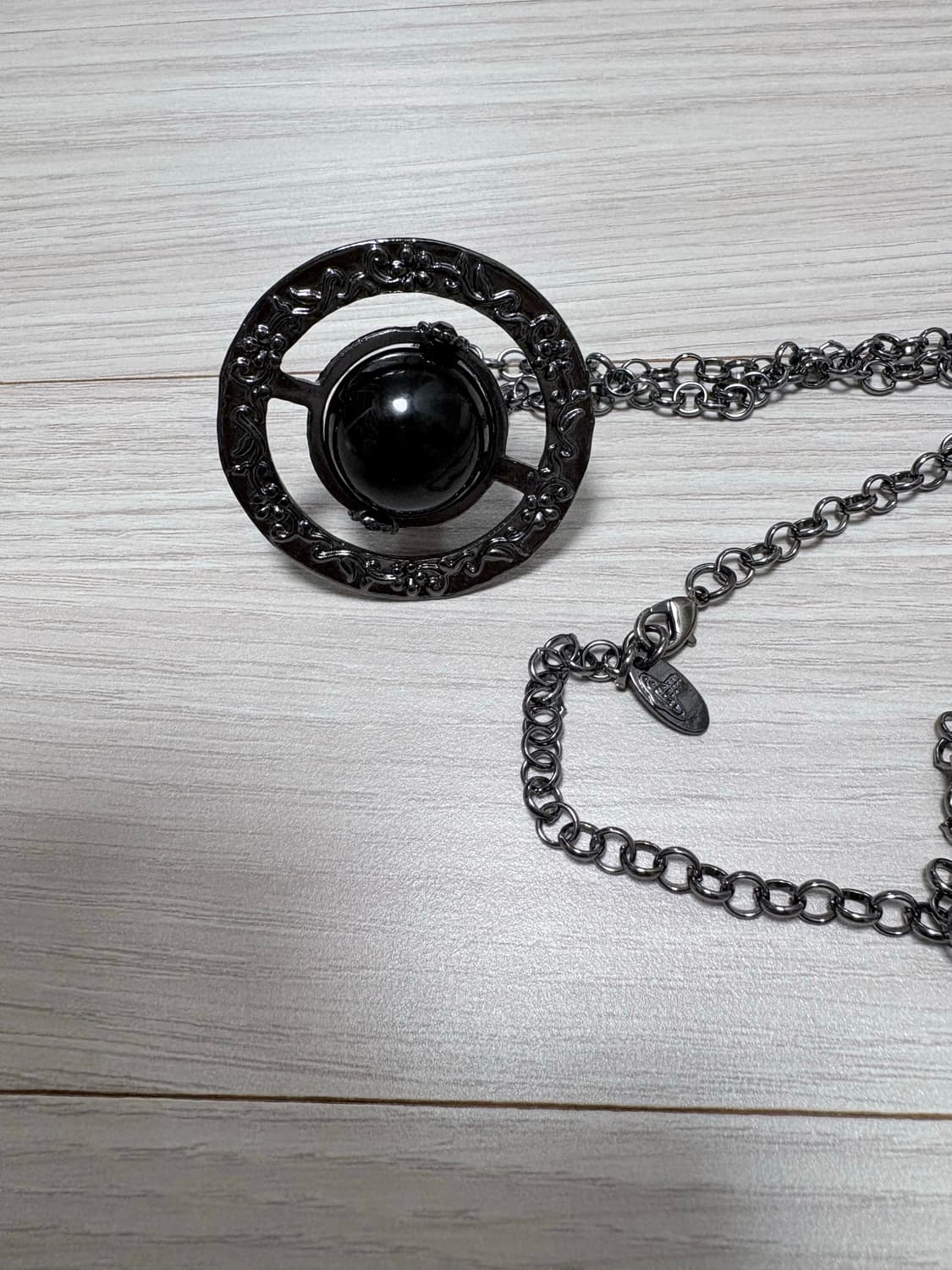 비비안웨스트우드 아카이브 엔틱 황동 블랙 원석 orb 팬던트 목걸이 상품이미지6