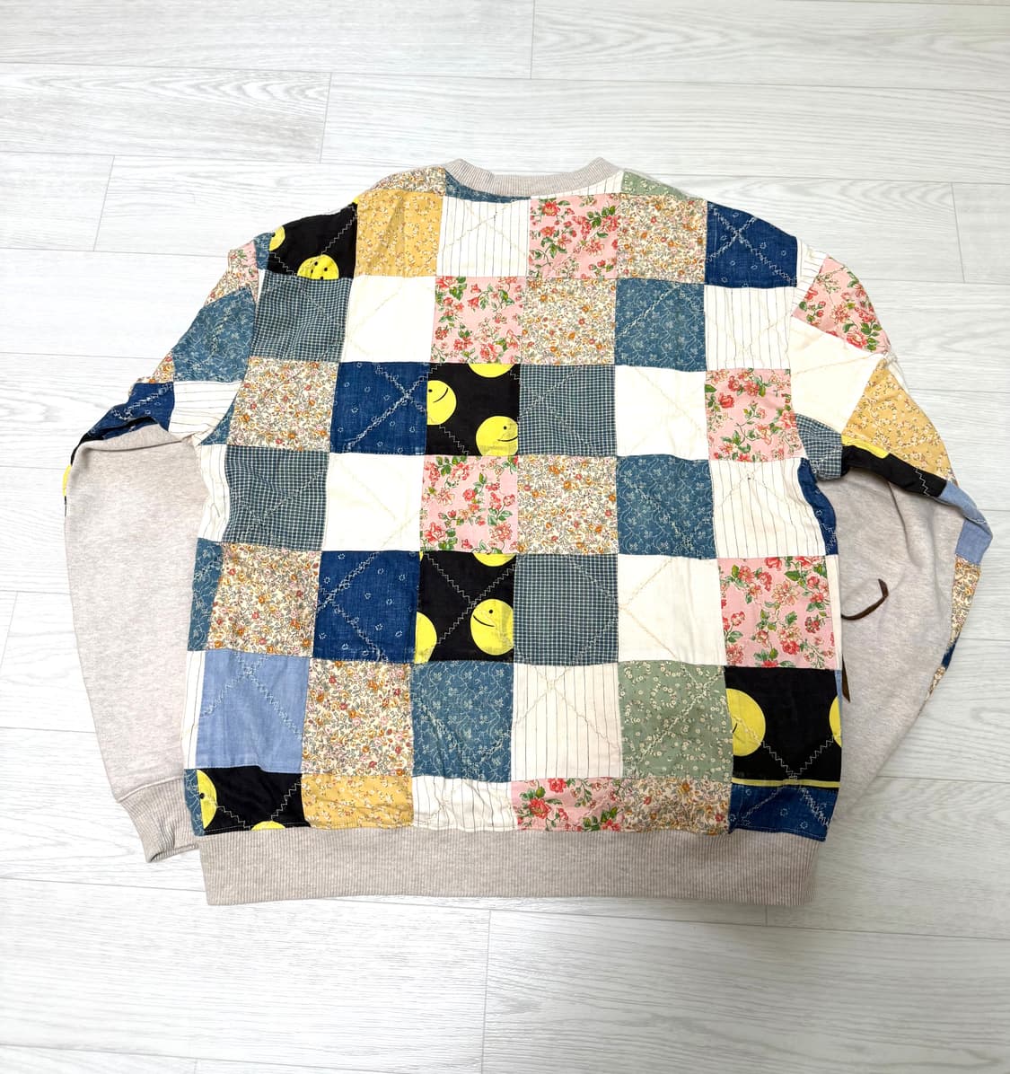 [1] 캐피탈 퀼트 투톤 빅 스웻셔츠 상품이미지1