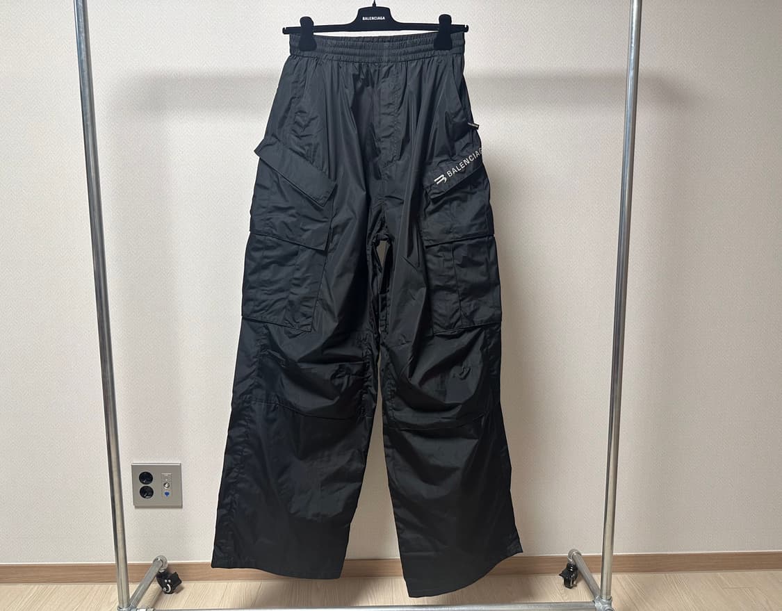 발렌시아가 테크니컬 카고 상품이미지1