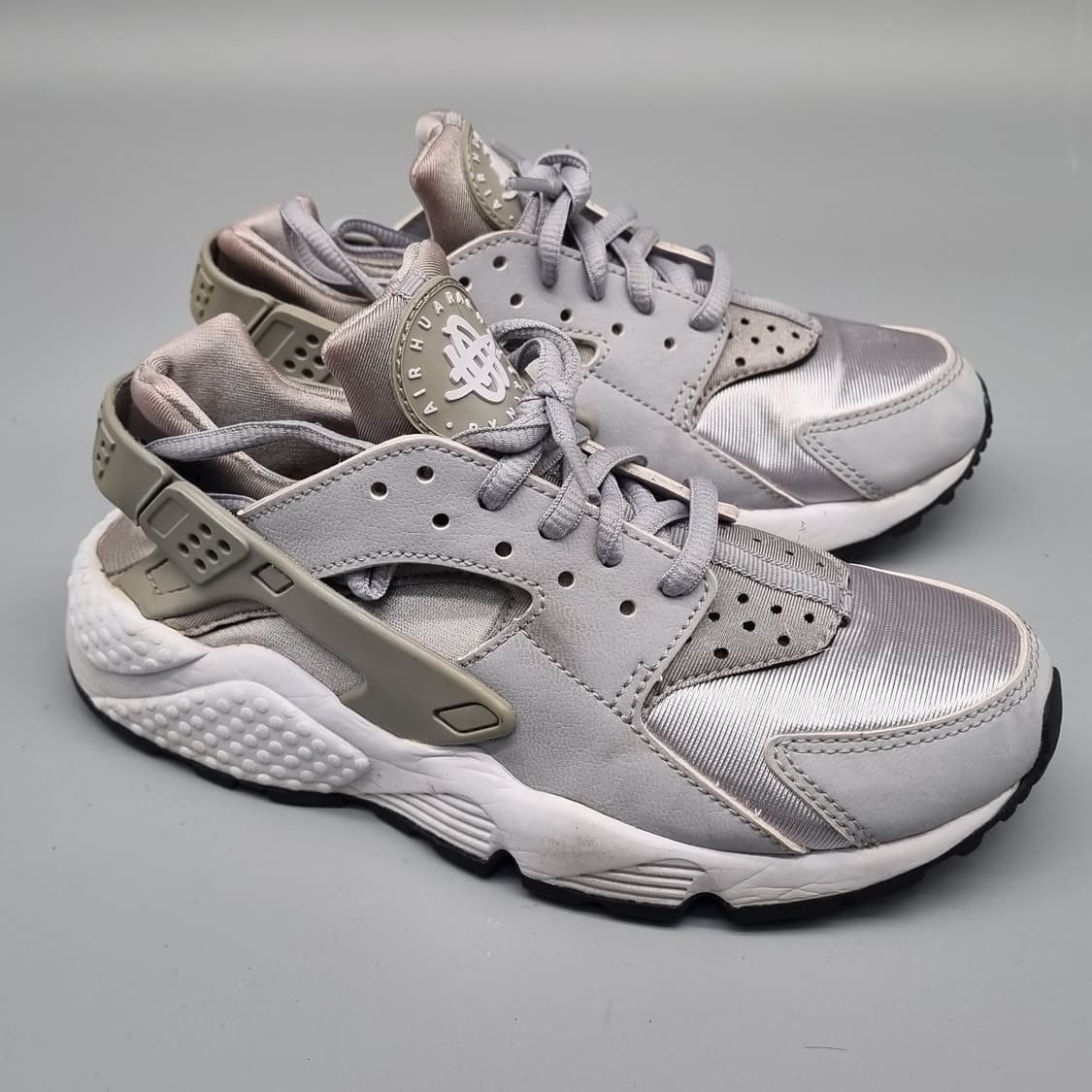 나이키 허라취런 실버 아동운동화 실사이즈210 상품이미지1
