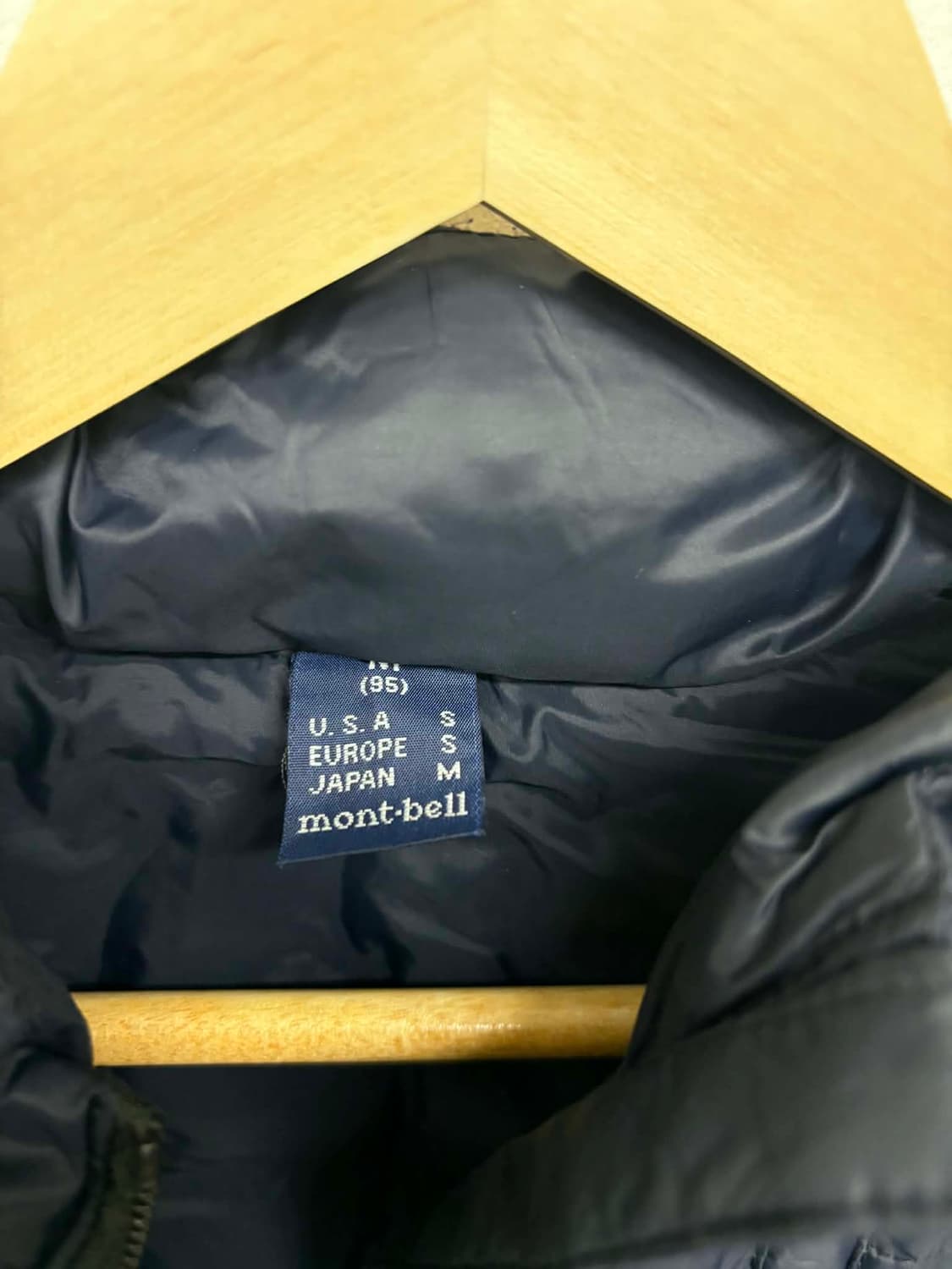 [M] 몽벨 네이비 경량 패딩 자켓 상품이미지3