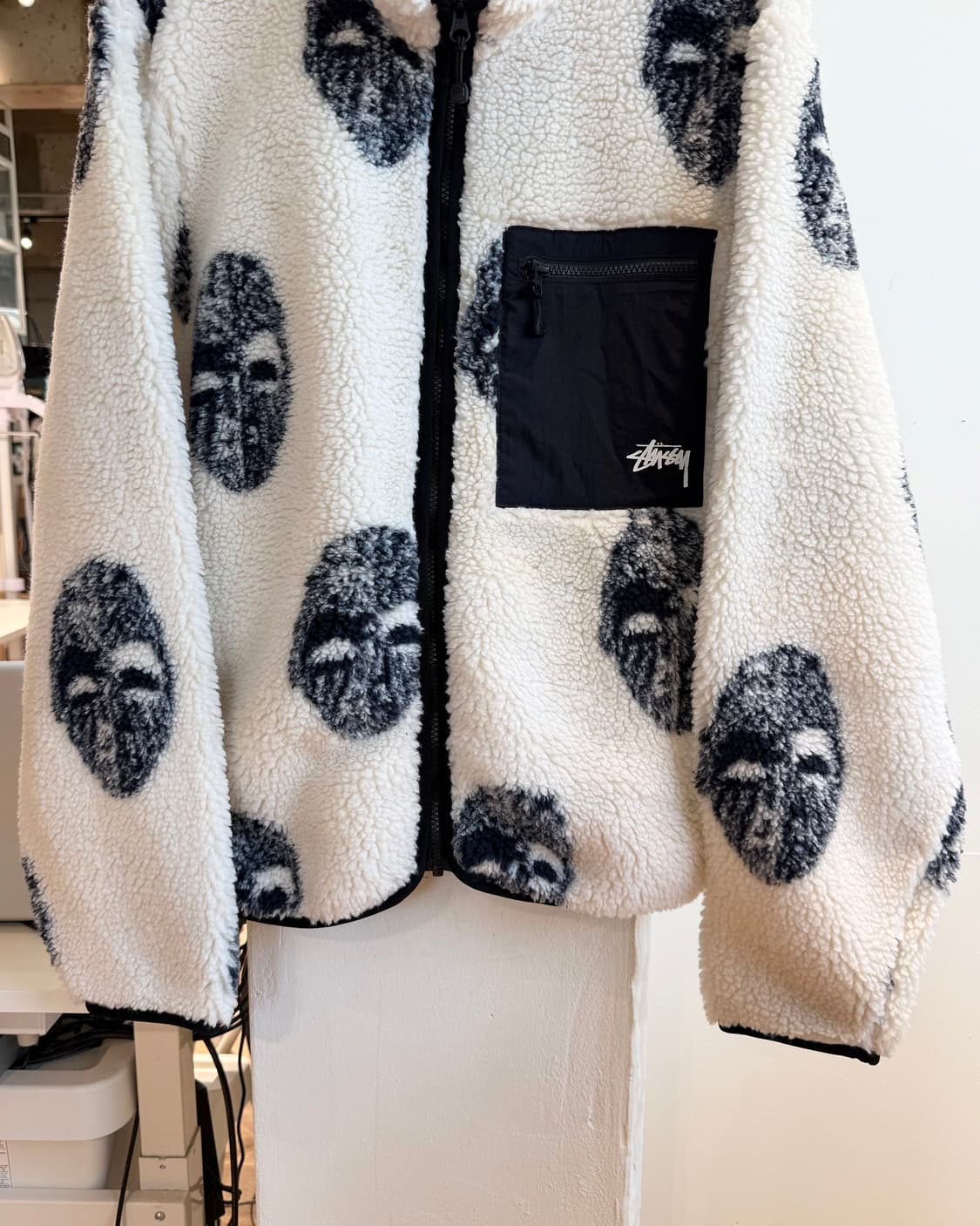 스투시 화이트 마스크 자카드 쉐르파 플리스 자켓 상품이미지6