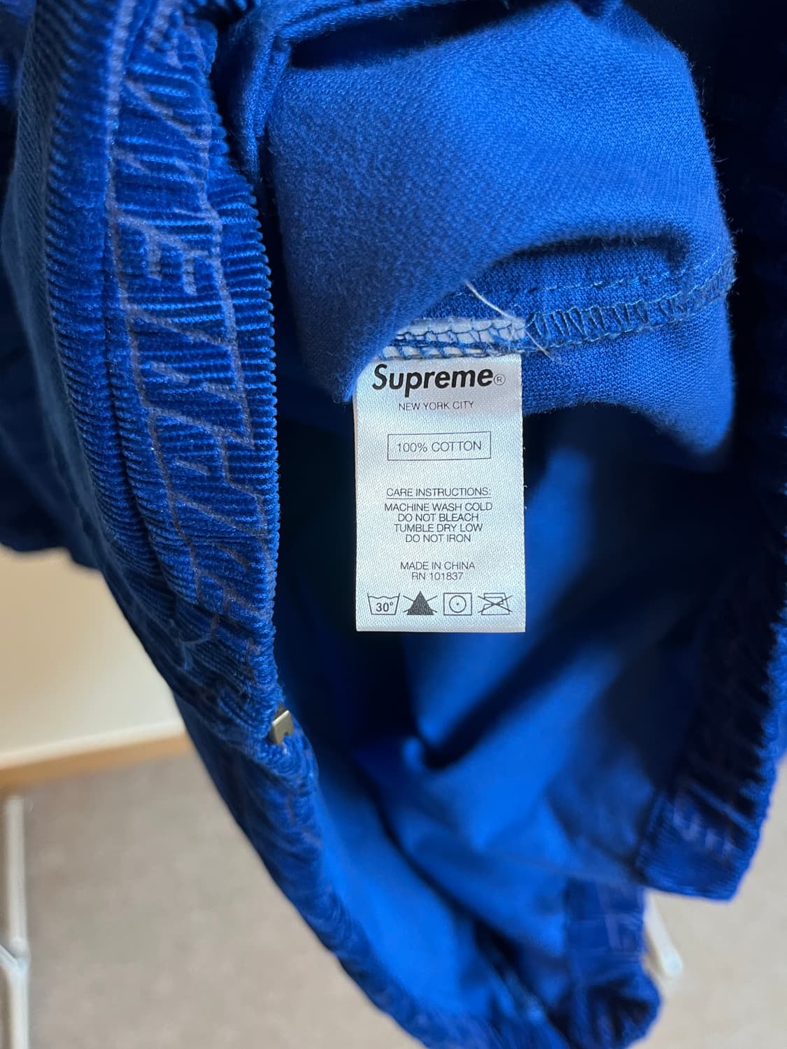 Supreme Debossed logo Jacket 상품이미지6